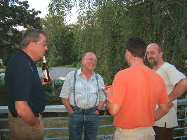 1970157437_1219422841